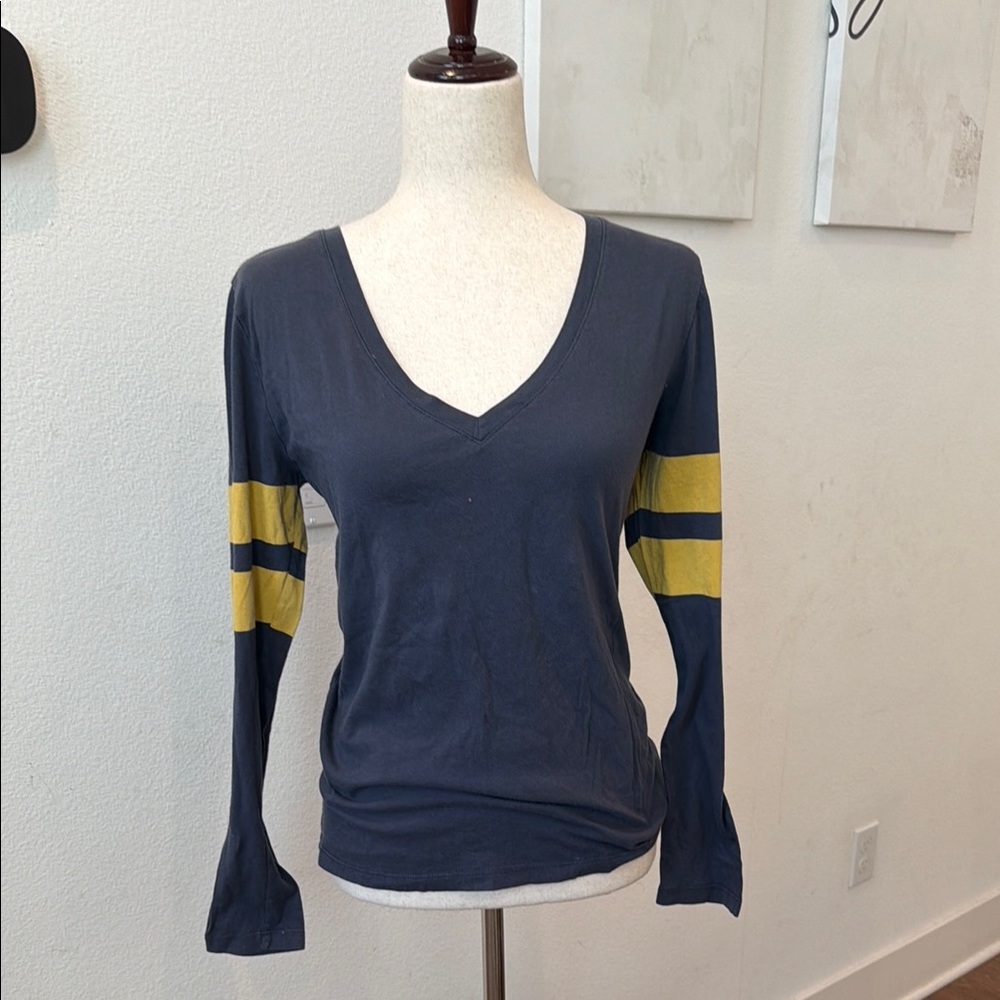 Treasure & Bond Navy V-Neck Long Sleeve Top with Yellow Stripes